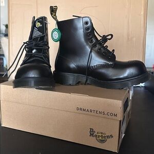 Dr. Martens Black Pascal unisex Boots